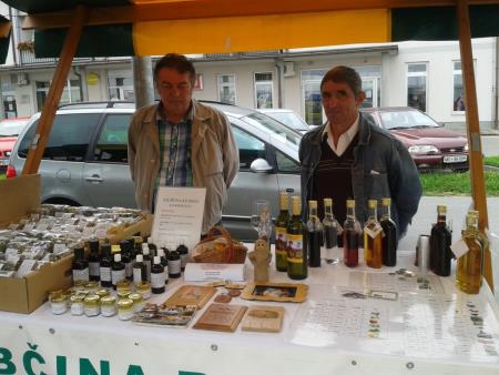 Predstavitev razkriških kulinaričnih posebnosti na prireditvi Prleška gibanica v okviru Prlekfesta 3